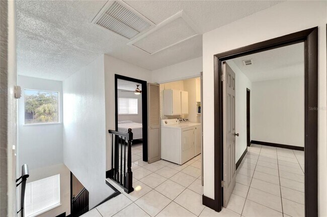 Building Photo - 6301 Newtown Cir