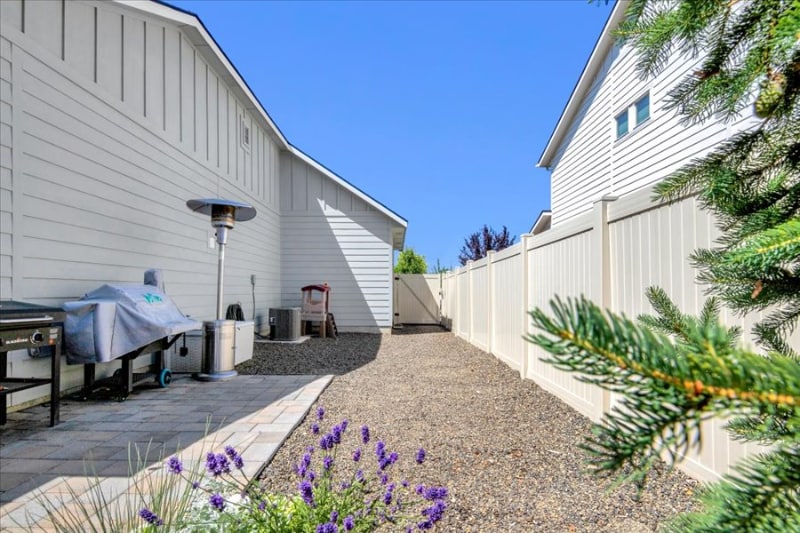Building Photo - 2037 W Wood Chip Dr