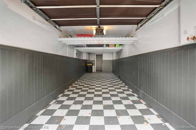 Building Photo - 2542 Woodward Ave
