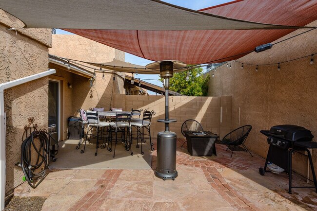 Building Photo - 2041 N 87th Way