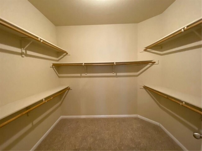 Building Photo - 1014 Lost Pines Ln