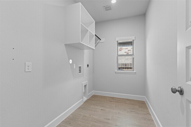 Building Photo - 17159 Sandstone St