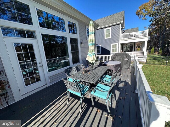 Building Photo - 33842 Darlington St