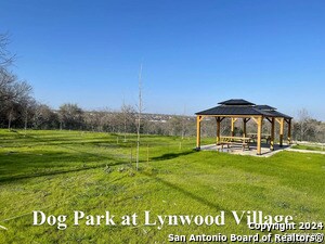 Building Photo - 10206 Lynwood Vlg