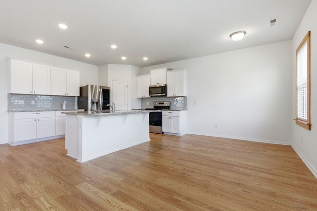 Building Photo - 3153 Chaplins Trce