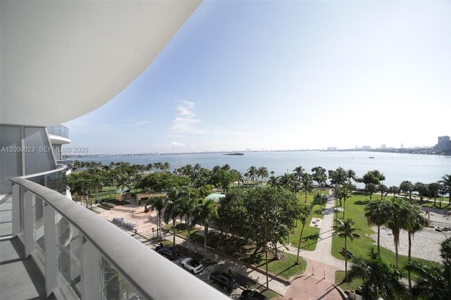 Building Photo - 488 NE 18th St