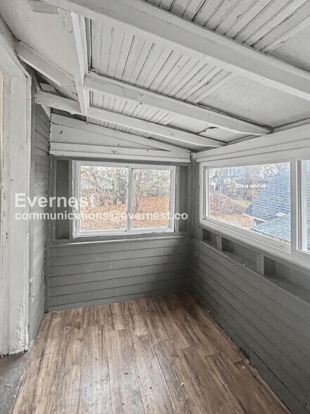 Building Photo - 3880 W 37th St