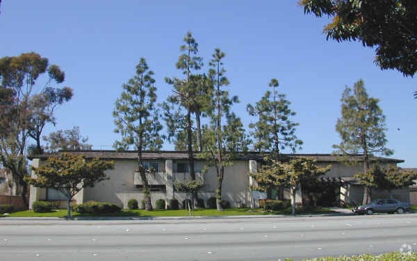 Building Photo - Brookhurst Pines Apartments
