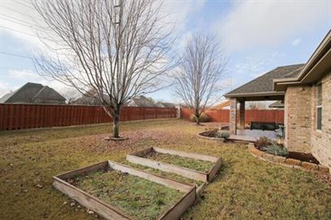 Building Photo - Gorgeous home in Bentonville!