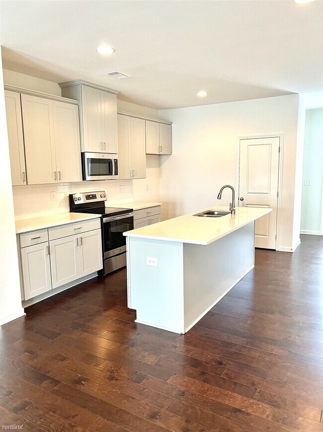 Building Photo - 2 br, 2.5 bath Townhome - 911 Ambient Way