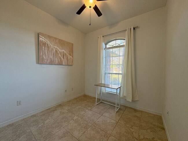 Building Photo - Gulf Breeze - Melissa Oaks - 4 Bedroom, 2 Bathroom w/ pool