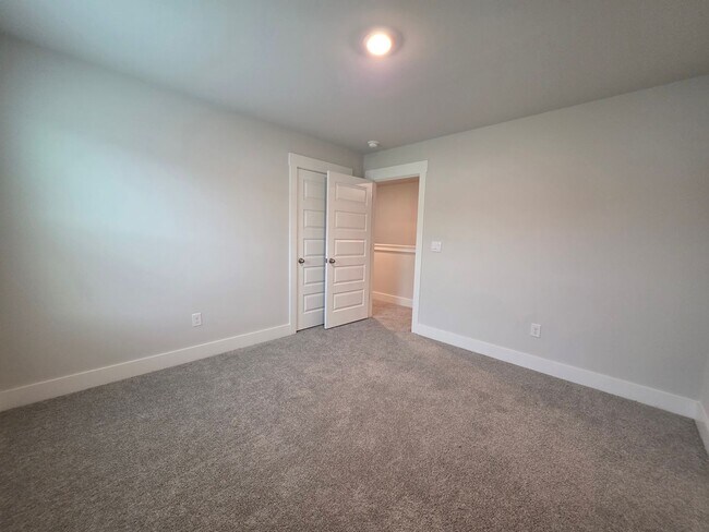 Building Photo - 1219 Inner Banks Ln