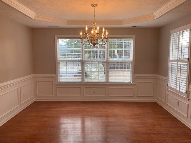 Building Photo - 6216 Castlebrooke Ln