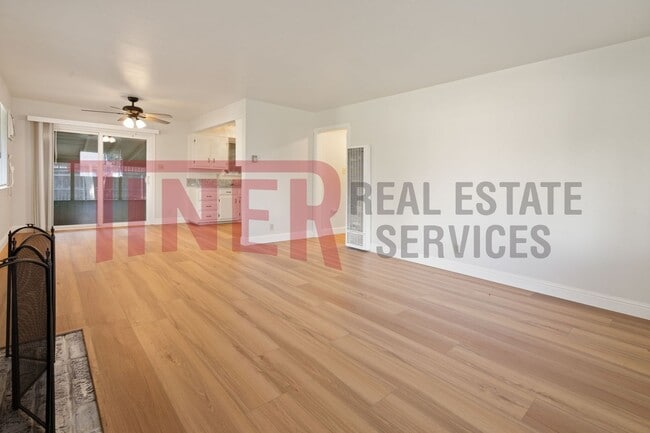 Building Photo - 2848 Clover Ln