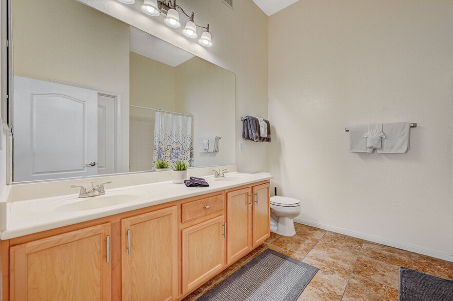 Building Photo - 3351 Indian Shadow St