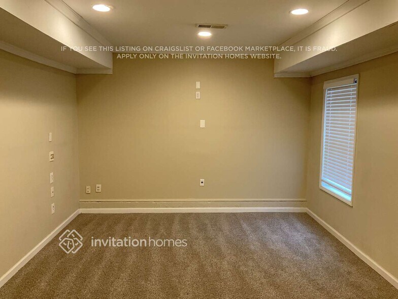 Building Photo - 704 Nightwind Way