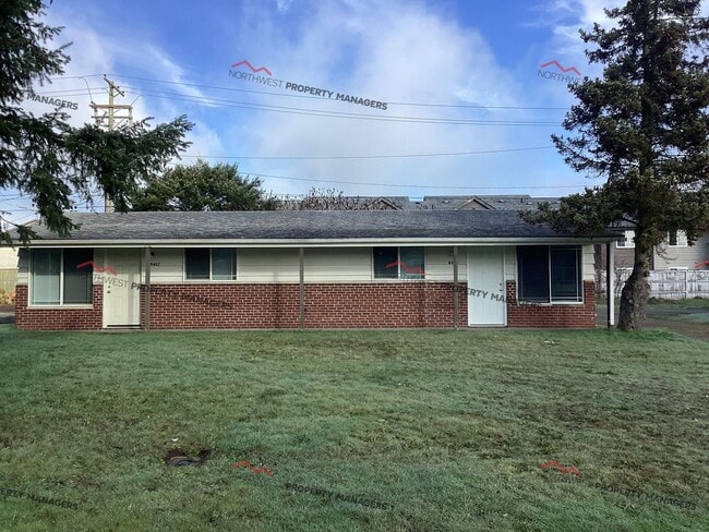 Building Photo - R72A