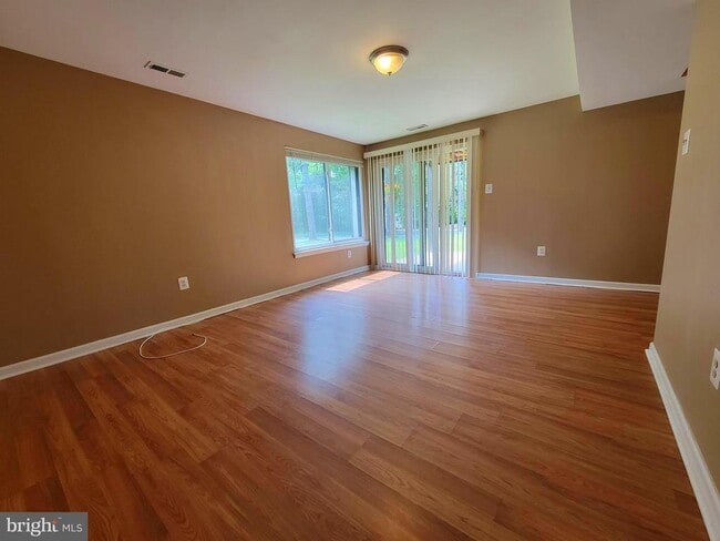 Building Photo - 20114 Larkspur Ct