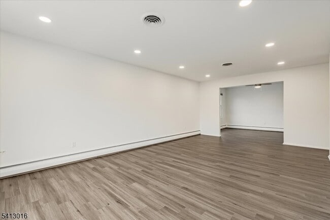 Building Photo - 35 Field Rd