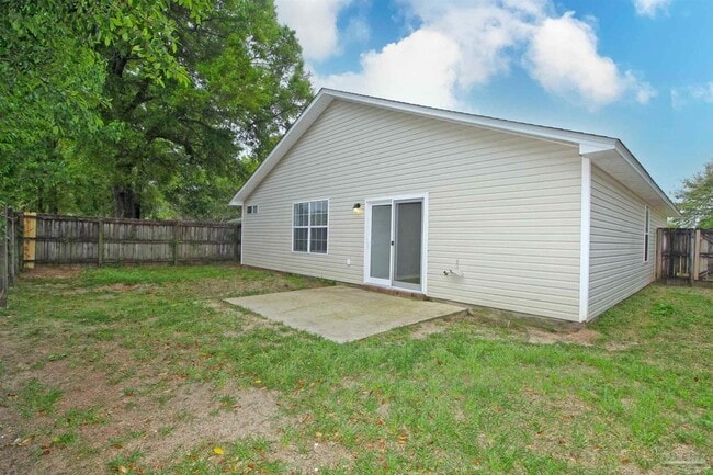 Building Photo - 2081 Sequoia Cir