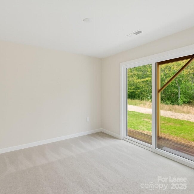 Building Photo - 3322 Beeler Ln