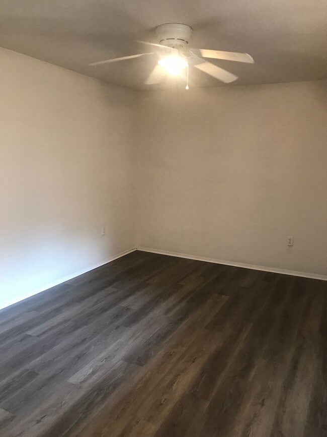 Building Photo - 7709SBD(50)