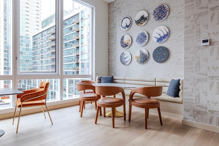 Building Photo - 27-01 Jackson Ave