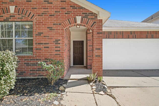 Building Photo - 24503 Lakecrest Bend Dr