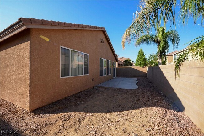 Building Photo - 1022 Pecos River Ave