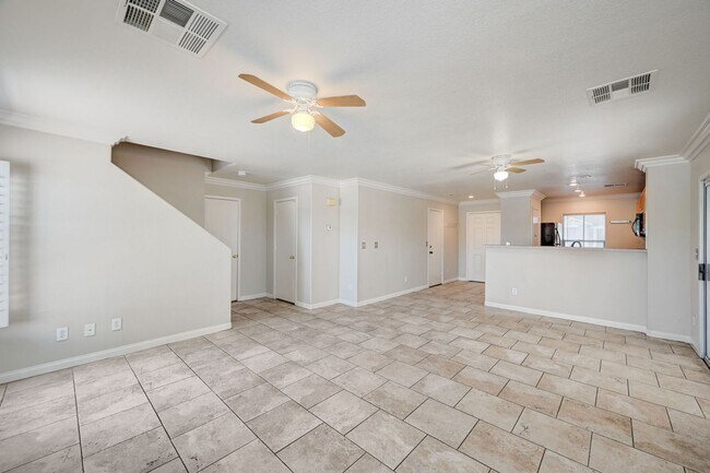 Building Photo - Beautiful 3 Bedroom Home!