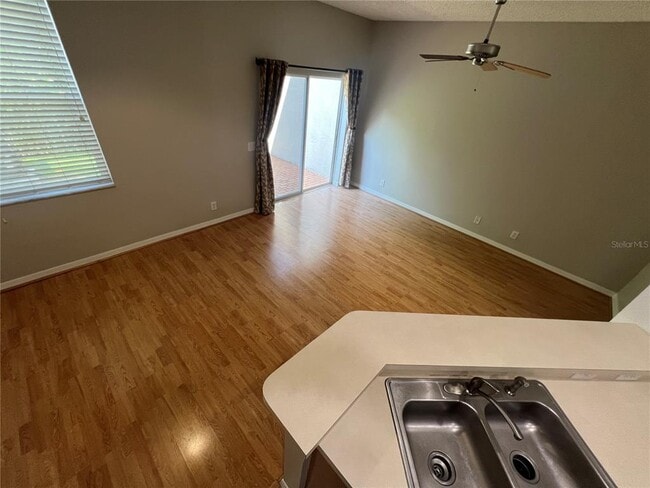 Building Photo - 676 Vallance Way NE