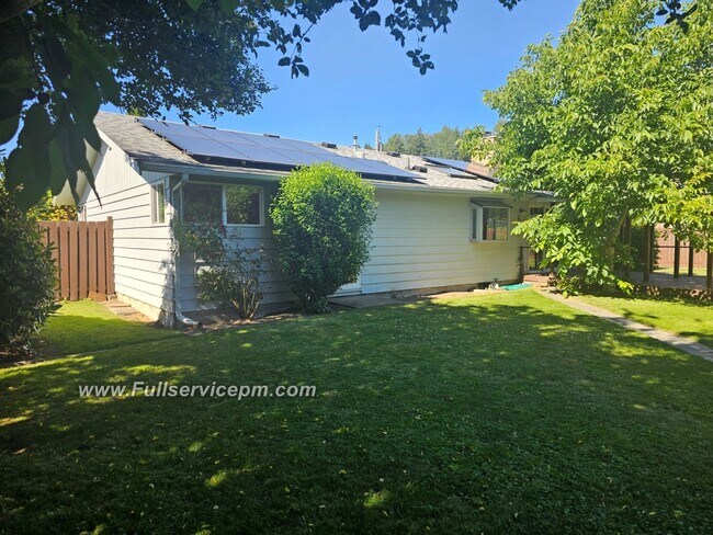 Building Photo - Home sweet home-You need to check this wonderful home out!!