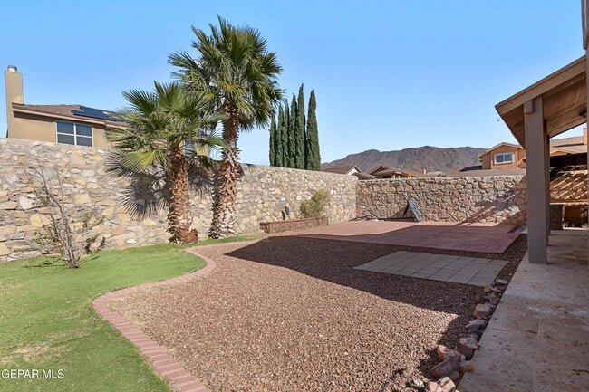 Building Photo - 6609 Parque Del Sol Dr