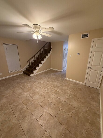 Building Photo - 4832 Finch St