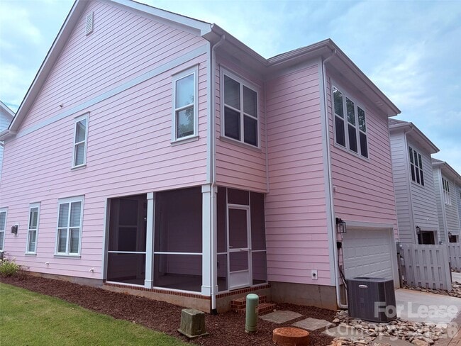 Building Photo - 270 Gilead Rd