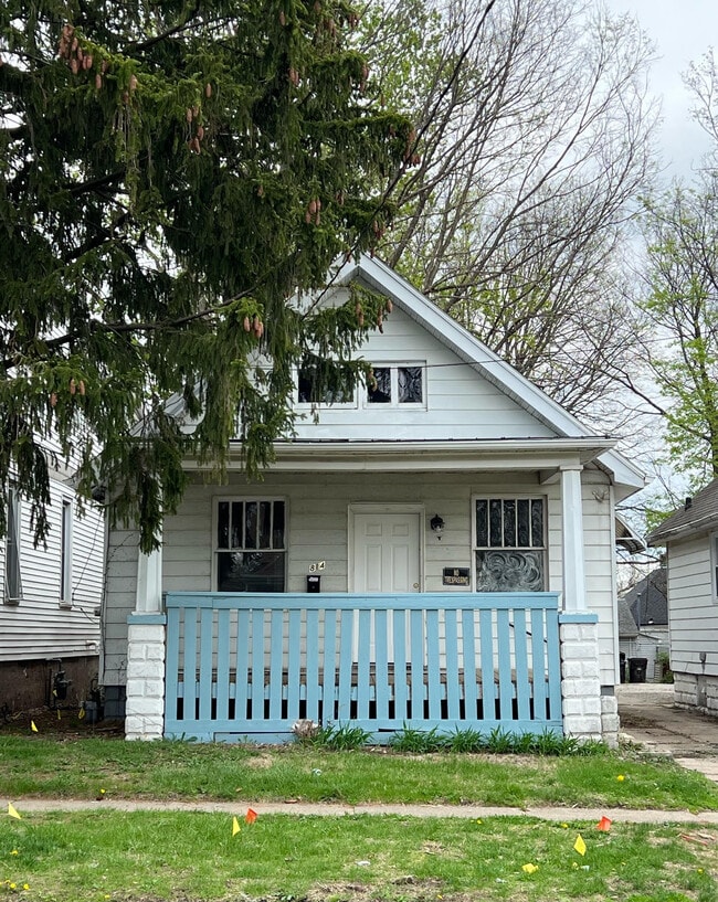 Building Photo - 814 W McClure Ave