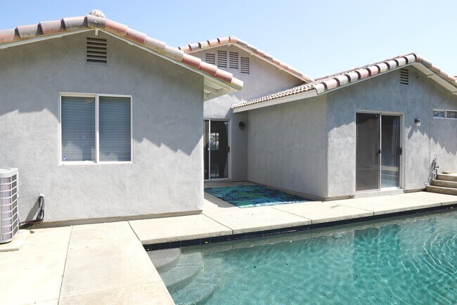 Building Photo - 51605 Avenida Ramirez