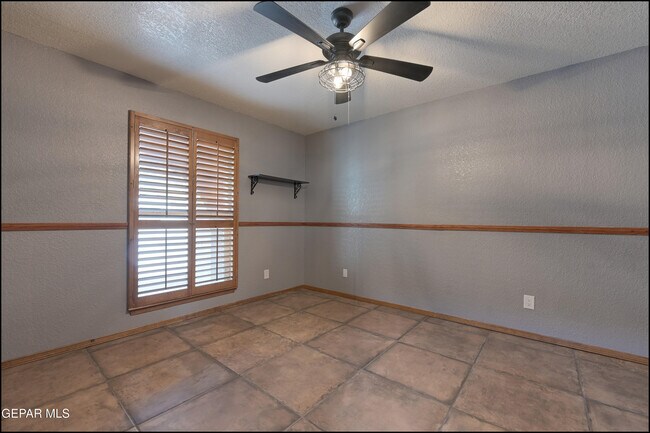 Building Photo - 6412 Via Aventura Dr