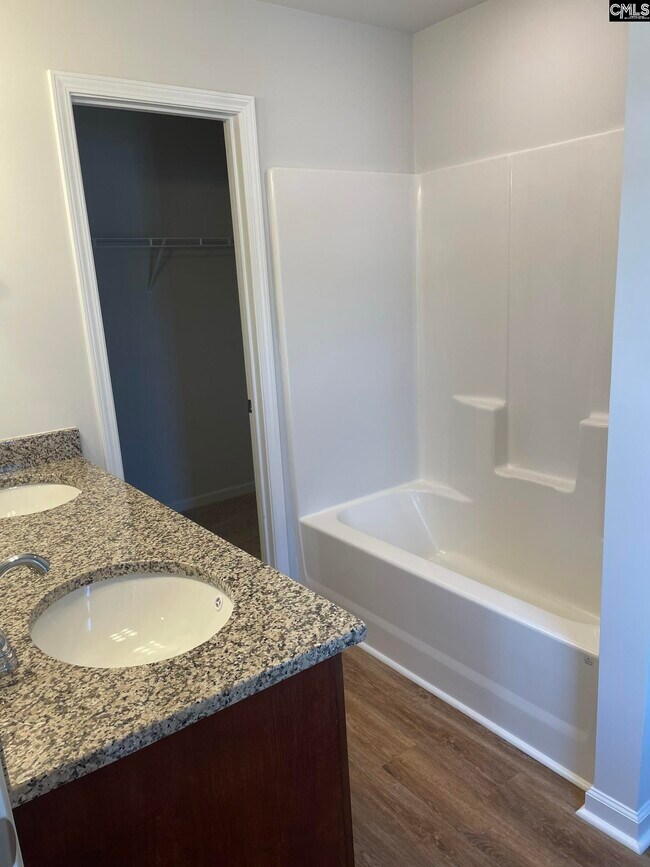 Building Photo - 336 Woodcock Dr