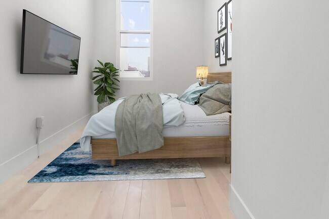 Building Photo - 680 Hart St