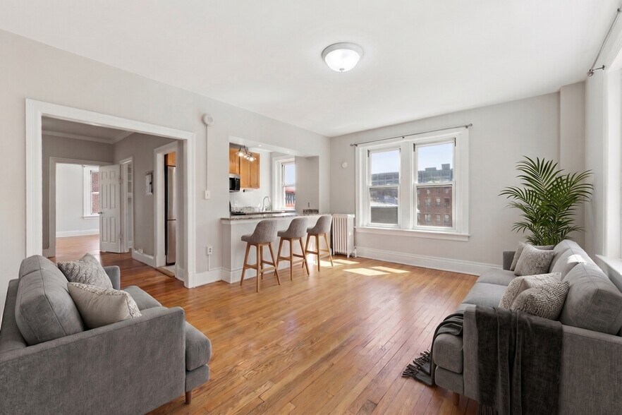 Building Photo - 1954 Columbia Rd NW