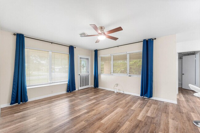 Building Photo - 4780 NE 8th Terrace