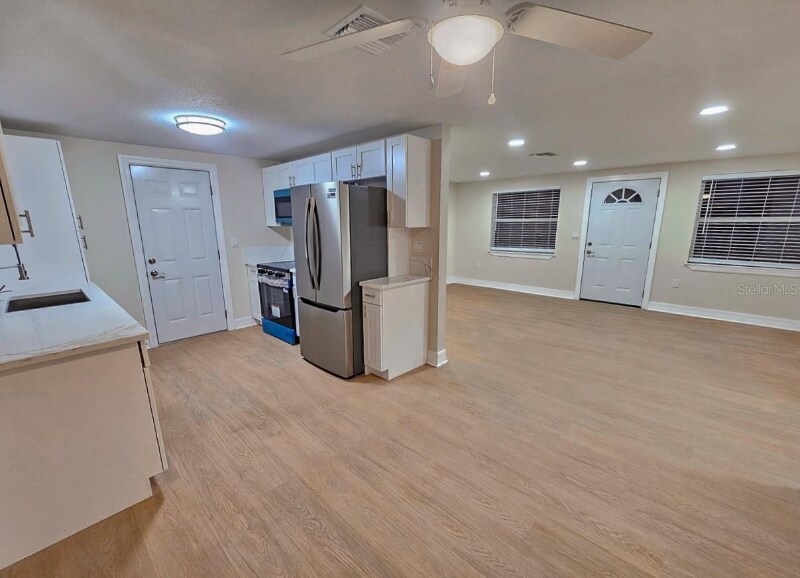 Building Photo - 8730 Sabal Way