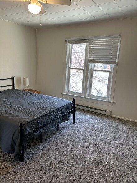 Building Photo - 1425 3rd Ave S