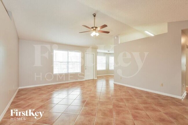 Building Photo - 20 Bickwick Ln