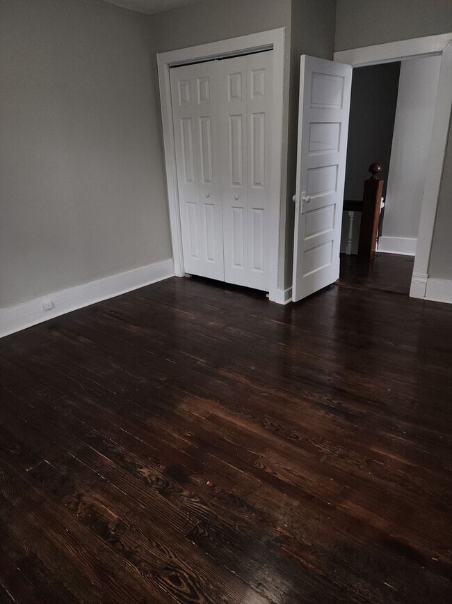 Building Photo - Updated 3 Bedroom 1.5 Bath West Point Beauty!