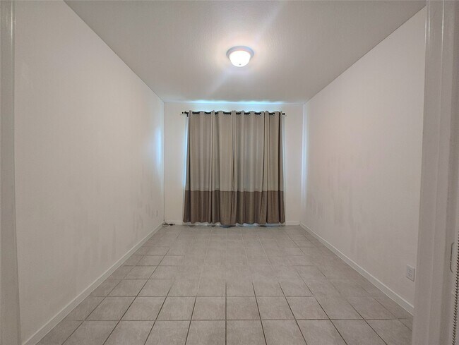 Building Photo - 7802 Winter Hawk Cir