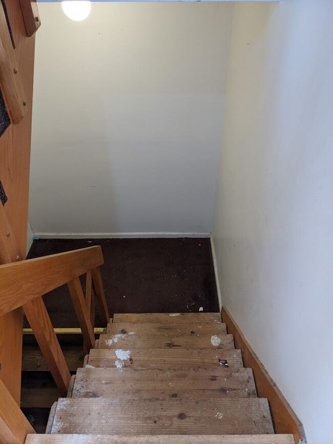 Building Photo - 1709 E Willow Ct