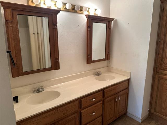 Building Photo - 3858 Notre Dame Cir