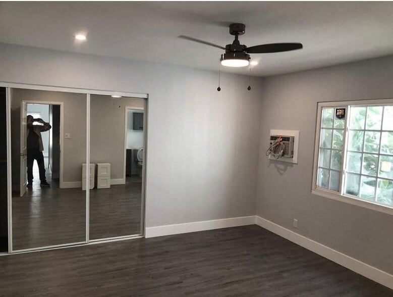 Building Photo - 10605 Ashton Ave